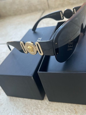 Versace VE4391 sunglasses black like new unisex