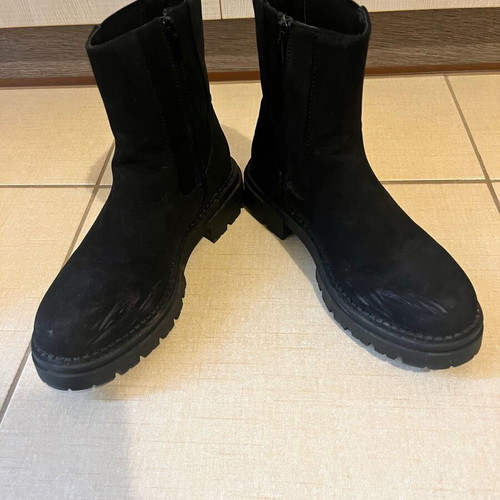 Bozikis black ankle boots used, size 38, zipper, tread sole