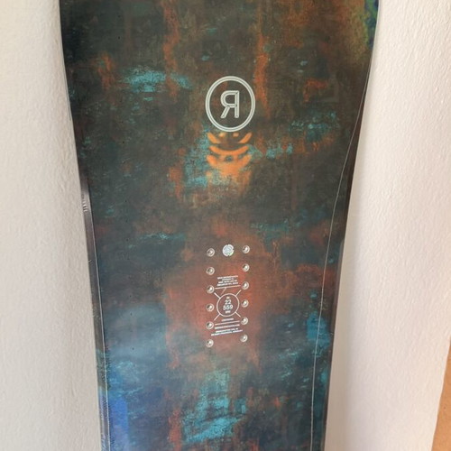 Ride Warpig Volume Shifted 154 Snowboard, brand new