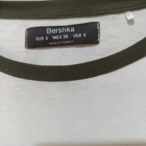Bershka T-shirt with Camouflage Sleeves size S like new, white multicolor