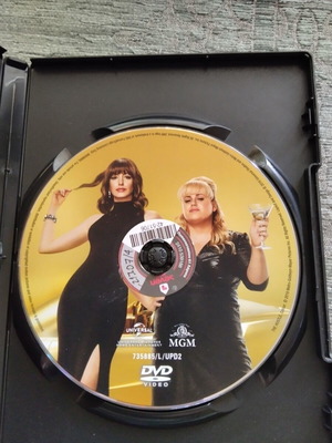 The Hustle DVD, comedy adventure with Greek subtitles
