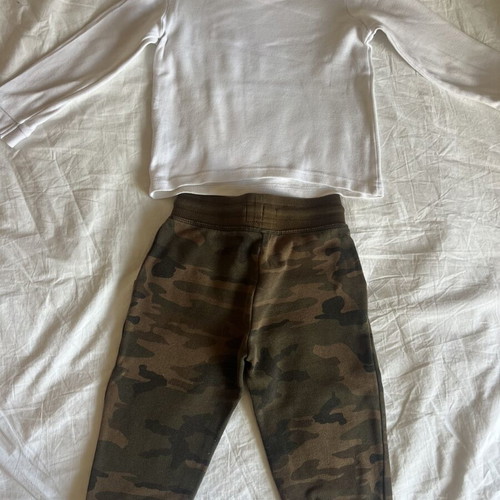 Primark Boys' Tracksuit with Disney Baby Top like new, 2-3 years