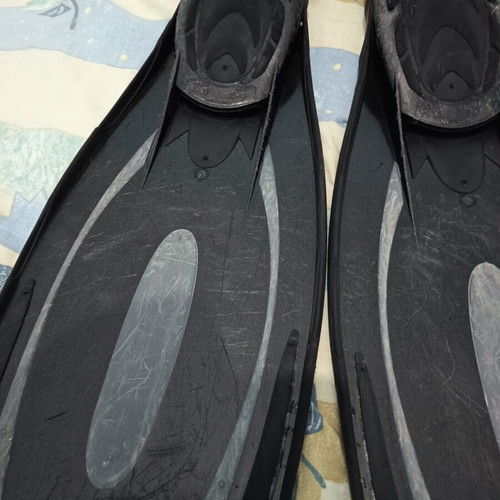 Cressi Reaction Pro diving fins used, size 8-9 or 42-43