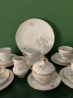 Porcelain vintage Bavaria Germany Scherzer tea set like new for 5 people