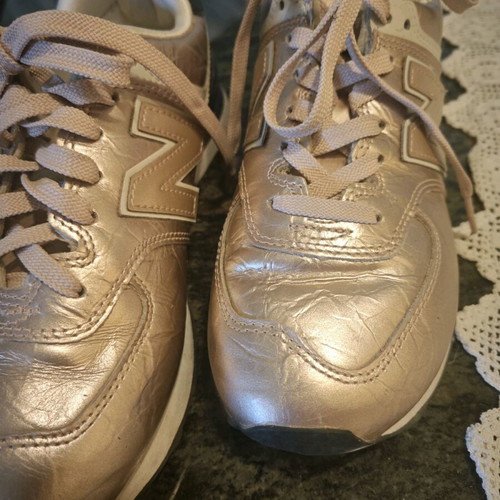 New Balance sneakers like new, size 40, rose gold