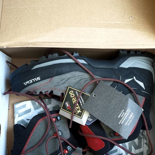Salewa MTN Trainer Mid GTX men's trekking shoes size 43