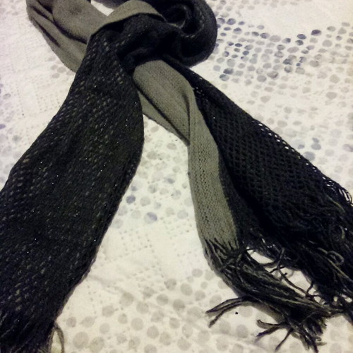 Double-sided scarf 46x170 like new, dark green