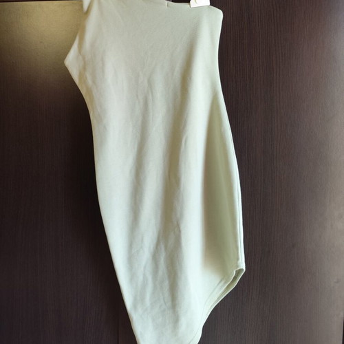 Short dress size M light green like new, slim fit
