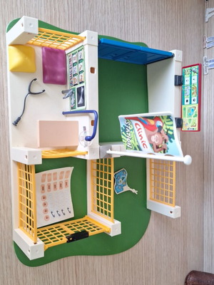 Clinic Station Playmobil Geobra 2007 like new