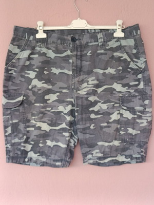 Identic Man Cargo Shorts XL Used, Grey Camouflage Cotton