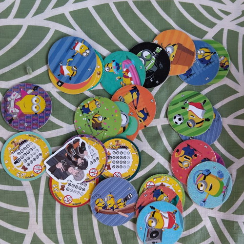 Minions Chipicao caps used, full set