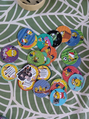 Minions Chipicao caps used, full set