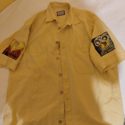 Shirt with prints on sleeves like new, yellow, size L