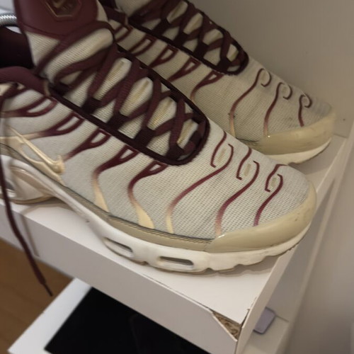 Nike Air Max TN sneakers used, beige and gold, size 44