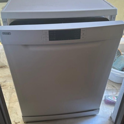 DeLonghi dishwasher like new DDW60W20 / DDW60S20