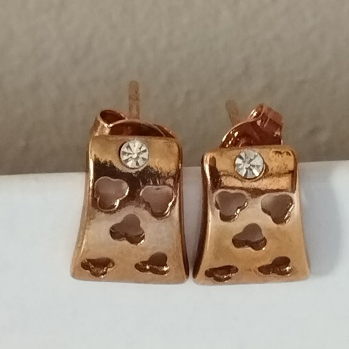 Stud earrings made of gold-colored stainless steel like new, 1cm