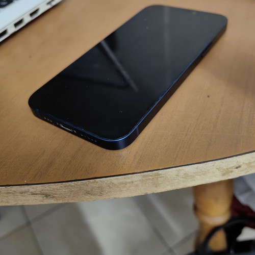 iPhone 12 and Apple Watch SE 2nd Gen cellular