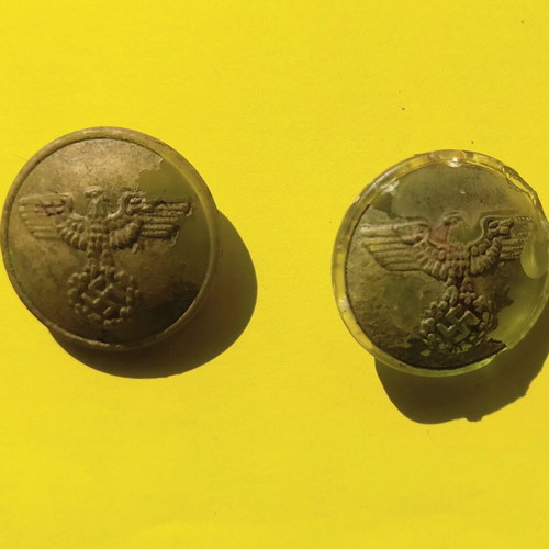 Military uniform button used, Zoferris period, authentic