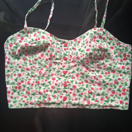 Strawberry crop top H&M medium size like new, white and green