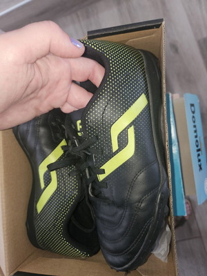 Pro Touch football shoes size 34 used
