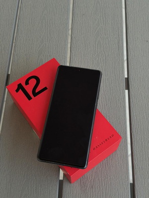 OnePlus 12 5G Dual SIM smartphone 12/256GB Silky Black