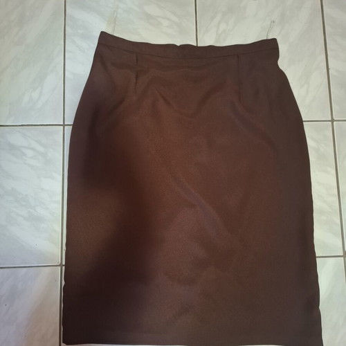 Classic skirt brown one size like new with buttons and zipper