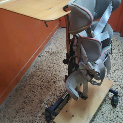 Standing frame used in very good condition