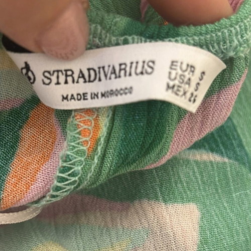 Maxi dress Stradivarius like new, colorful green, back tie