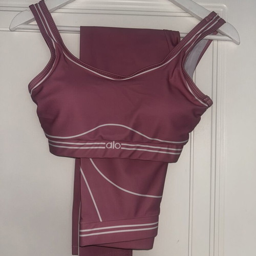 Alo Yoga pink sportswear set, size S