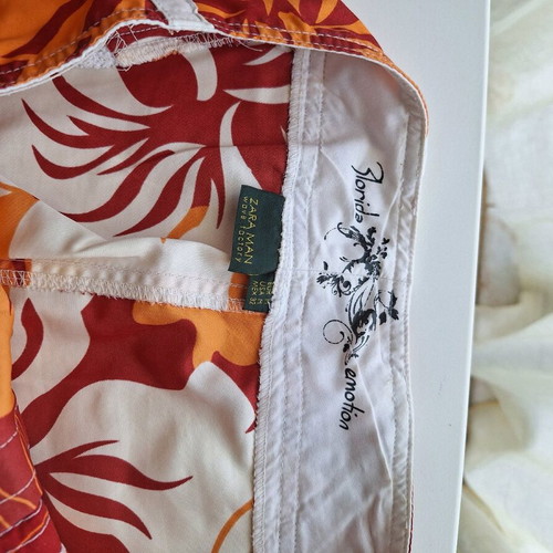 Zara Wave Men's Swimwear Medium like new, red and orange