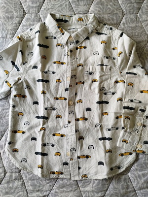 Orchestra boys' shirt like new with cars print