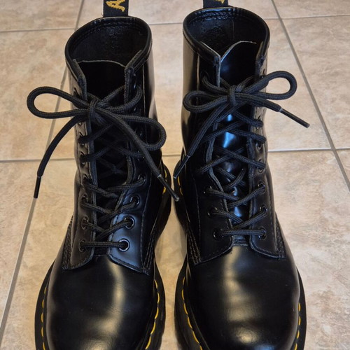 Dr. Martens boots size 37 like new, black