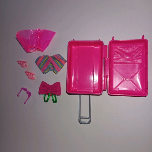 Barbie summer set like new, clothes and accessories pack