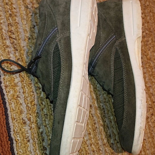 Green Comfort sports shoes like new, dark green color, size 40