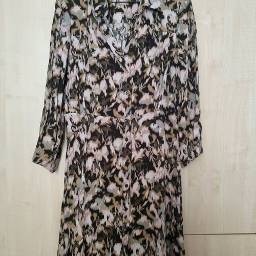 Mango semizier dress size XL like new, multicolor