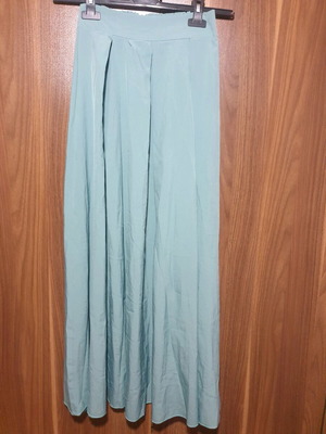 Maxi skirt new, green, one size