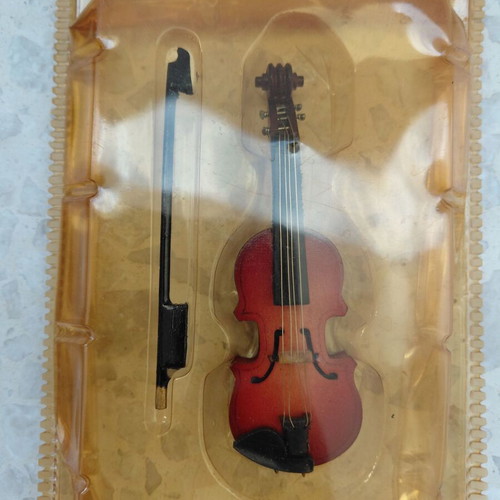 Miniature Viola with Bow Hachette Salvat Brand New