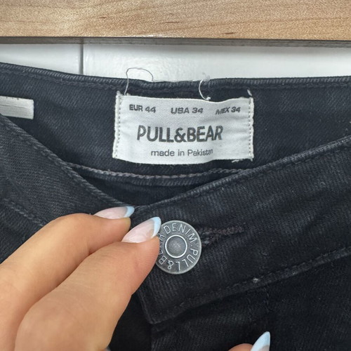 Pull & Bear black ripped men's denim shorts size 44 like new