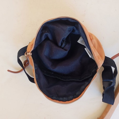 Banana bag mustard color Pull and Bear like new