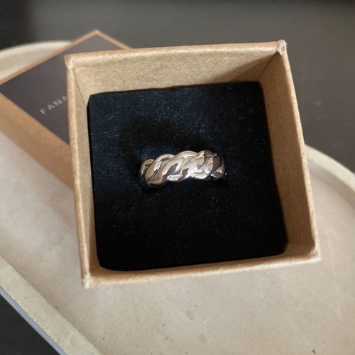 Steel ring adjustable size new, silver color