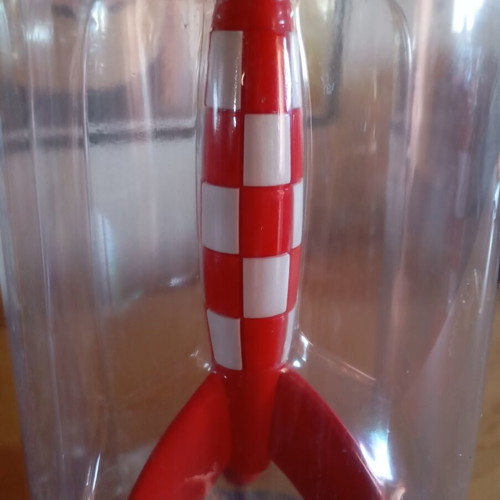 Tintin Collectible Rocket from Destination Moon with Gift Watch
