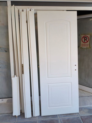 Интериорна врата дясна употребявана 212x86 с каса и лайсни