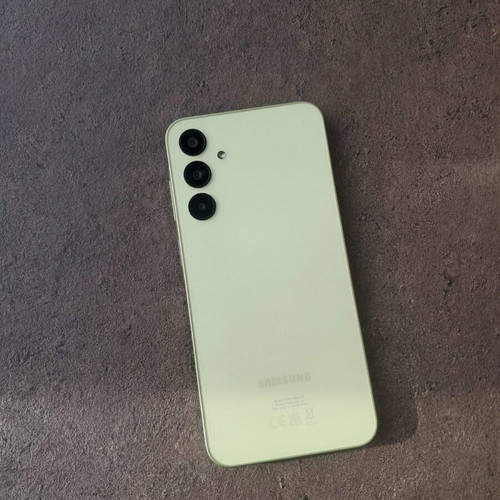 Samsung Galaxy A25 Dual 5G 8GB/256GB Yellow Smartphone like new