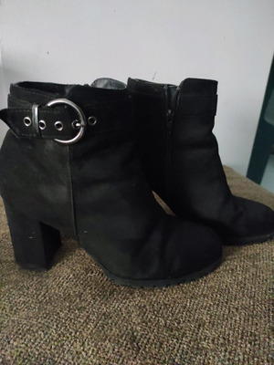 Black ankle boots size 39 used with heel