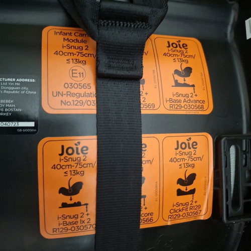 Joie i-Snug 2 baby car seat like new with adapters