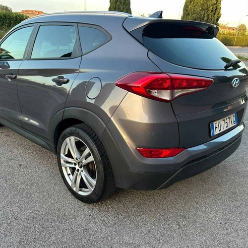 Hyundai Tucson diesel 1.7 SUV used, manual transmission, 2017