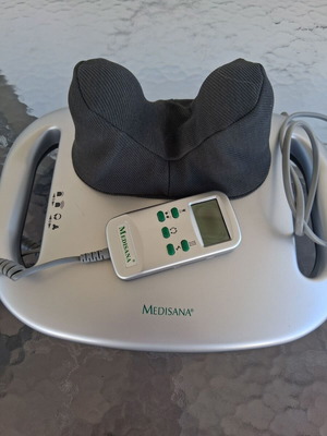 Medisana SKM Shiatsu massage device with vibration and remote control