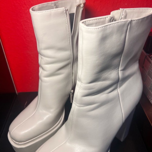 Dipati cream boots size 39 used, 12cm heel Zara
