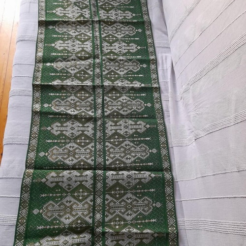 Table runner with ethnik geometric design 127×45cm new