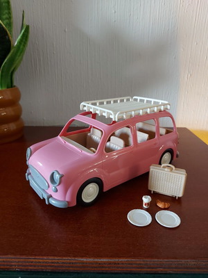 Sylvanian Families pink car like new